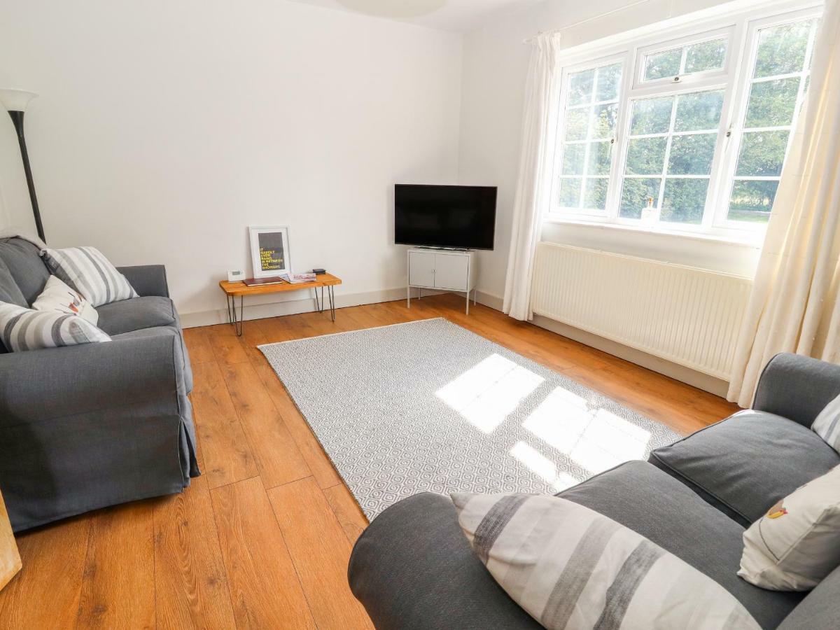 Well House Farm Flat 1 *