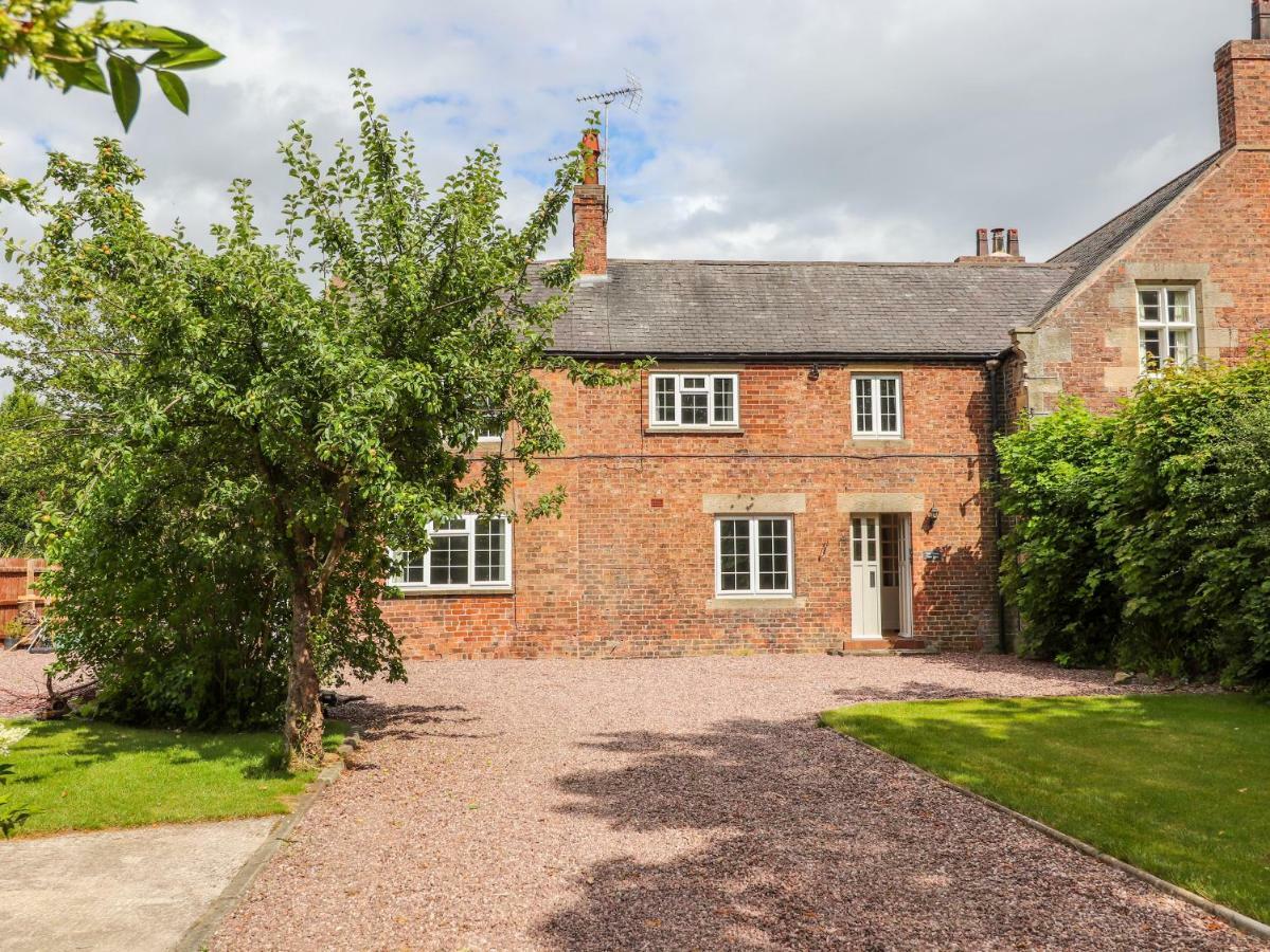 Well House Farm Flat 1 *